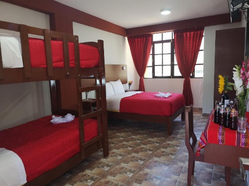 Los Wayruros de Anita Ollantaytambo image 17